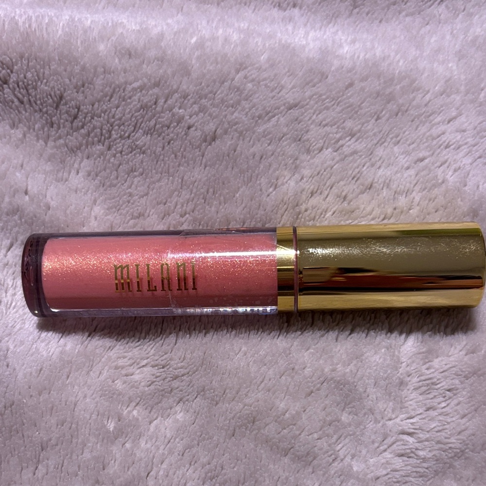 Milani LUMINOSO Shimmering Pink Lip Gloss with Gold Accent.. NWT